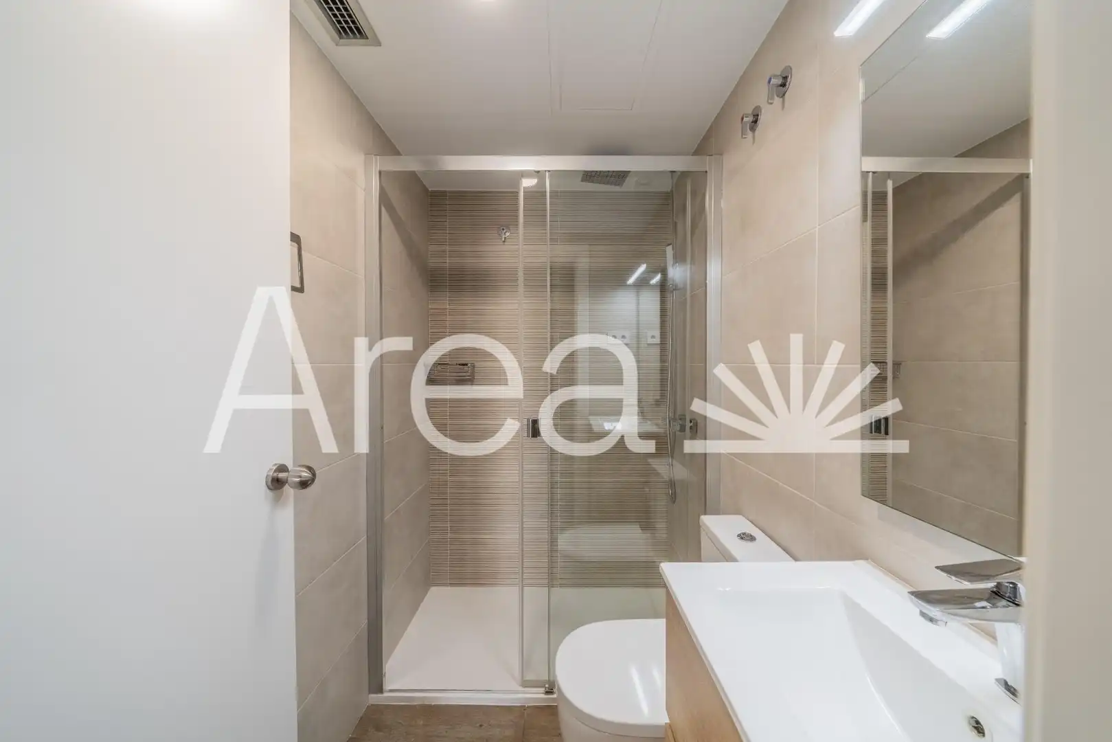 Baño de Ático en venta en Arenys de Mar con Aire acondicionado, Calefacción y Terraza