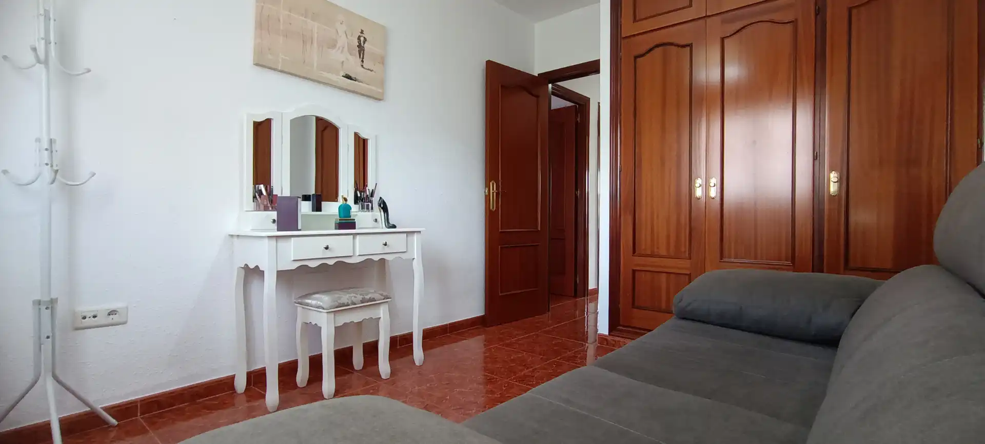 Schlafzimmer von Einfamilien-Reihenhaus zum Verkauf in Estepona mit Klimaanlage, Heizung und Terrasse