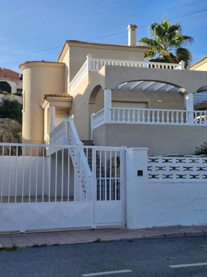 Casa amb jardí en venda a Pueblo Acantilado - Lanuza, imagen 2