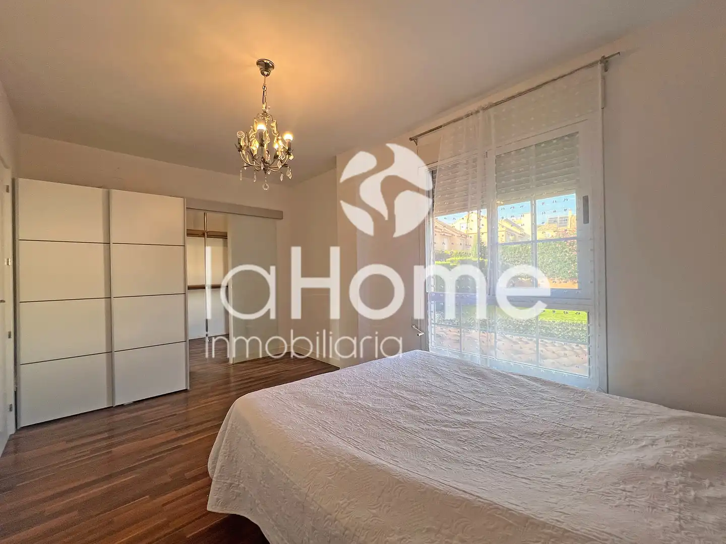 Habitación de Casa adosada en venta en Casas Verdes