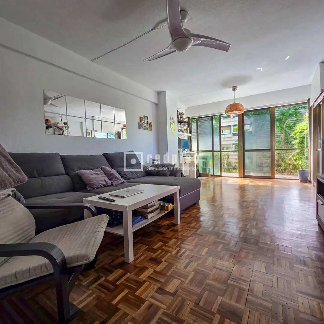Sala de estar de Piso en venta en Madrid con Aire acondicionado, Calefacción y Jardín privado