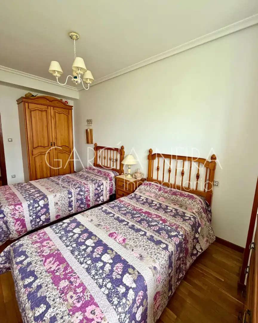 Habitación de Piso en venta en Navia con Calefacción, Parquet y Amueblado