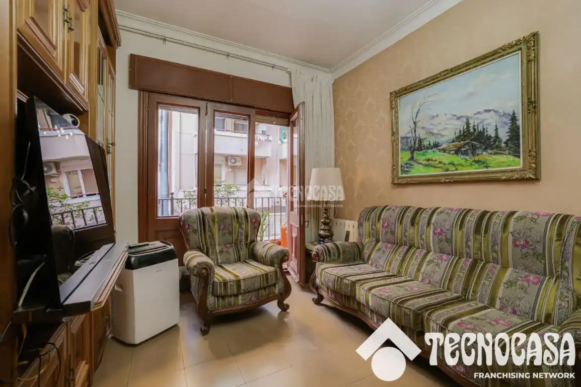 Sala de estar de Piso en venta en Barcelona con Calefacción y Balcón