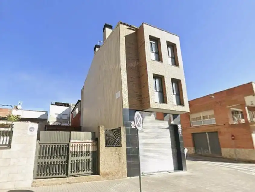 Exterior view of Buildings for sale in Sabadell