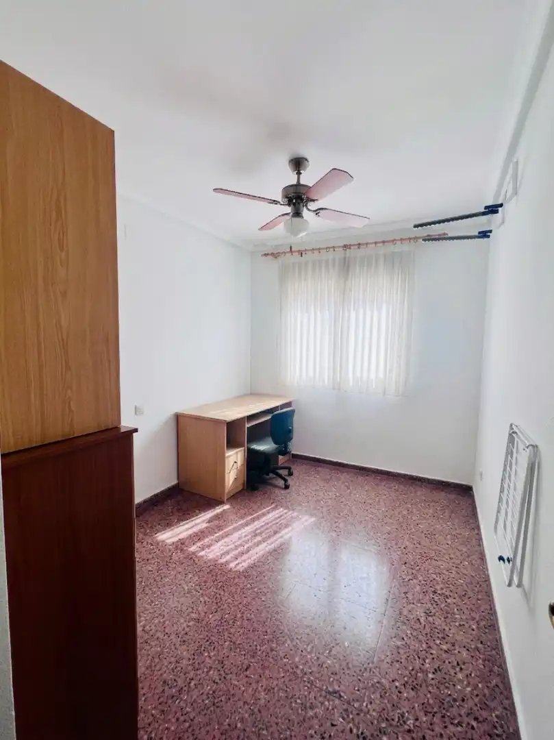 Habitación de Piso en venta en Petrer con Aire acondicionado, Trastero y Balcón