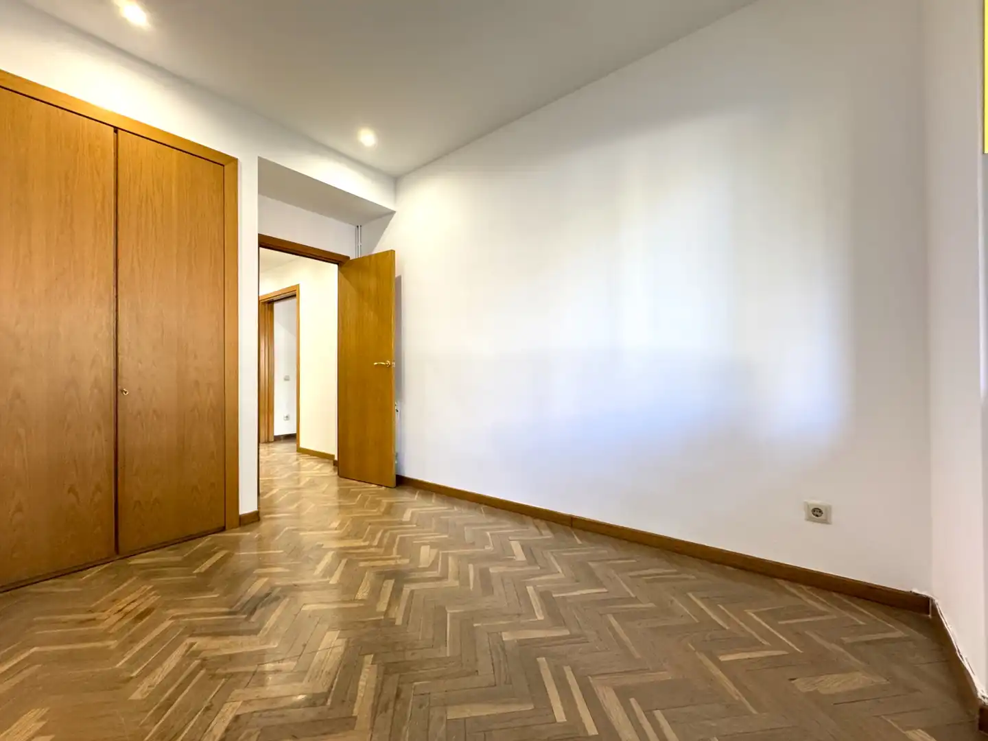 Habitación de Piso en venta en Barcelona con Calefacción, Parquet y Horno