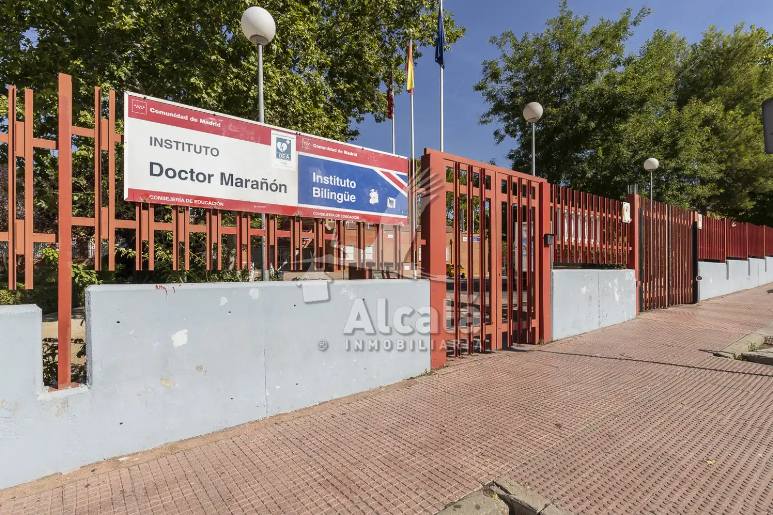 Vista exterior de Piso en venta en Alcalá de Henares con Aire acondicionado, Calefacción y Parquet