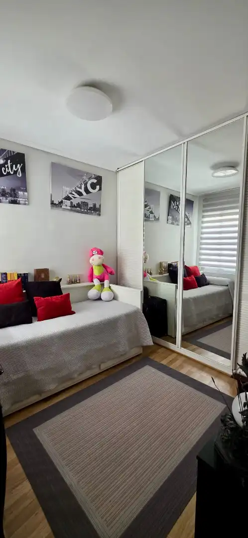 Flat with terrace for sale in Avenida Gonzalo de Berceo, imagen 15
