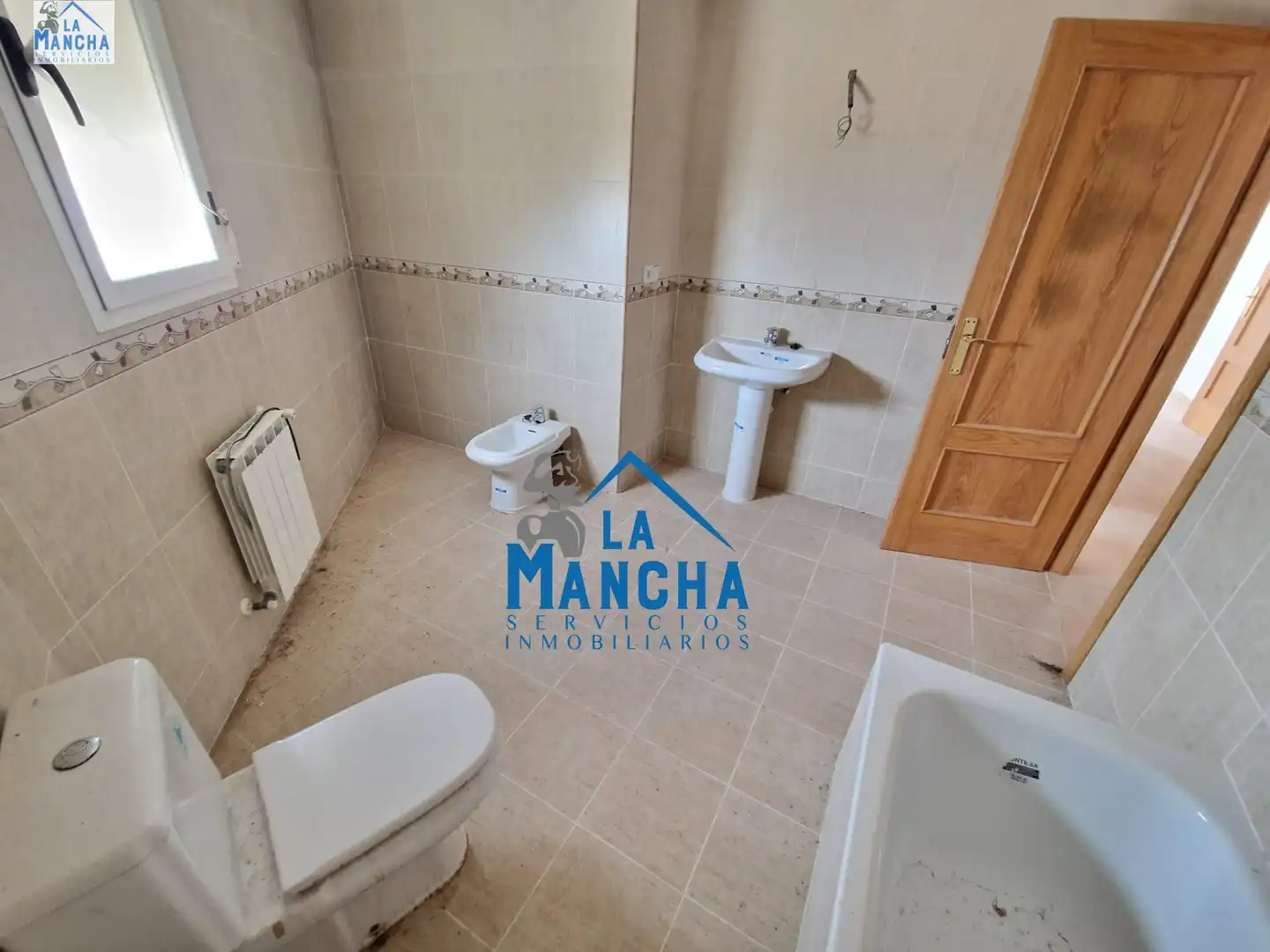 Casa adosada en venta en ROMMEL FERNANDEZ, Pedanías - Extrarradio