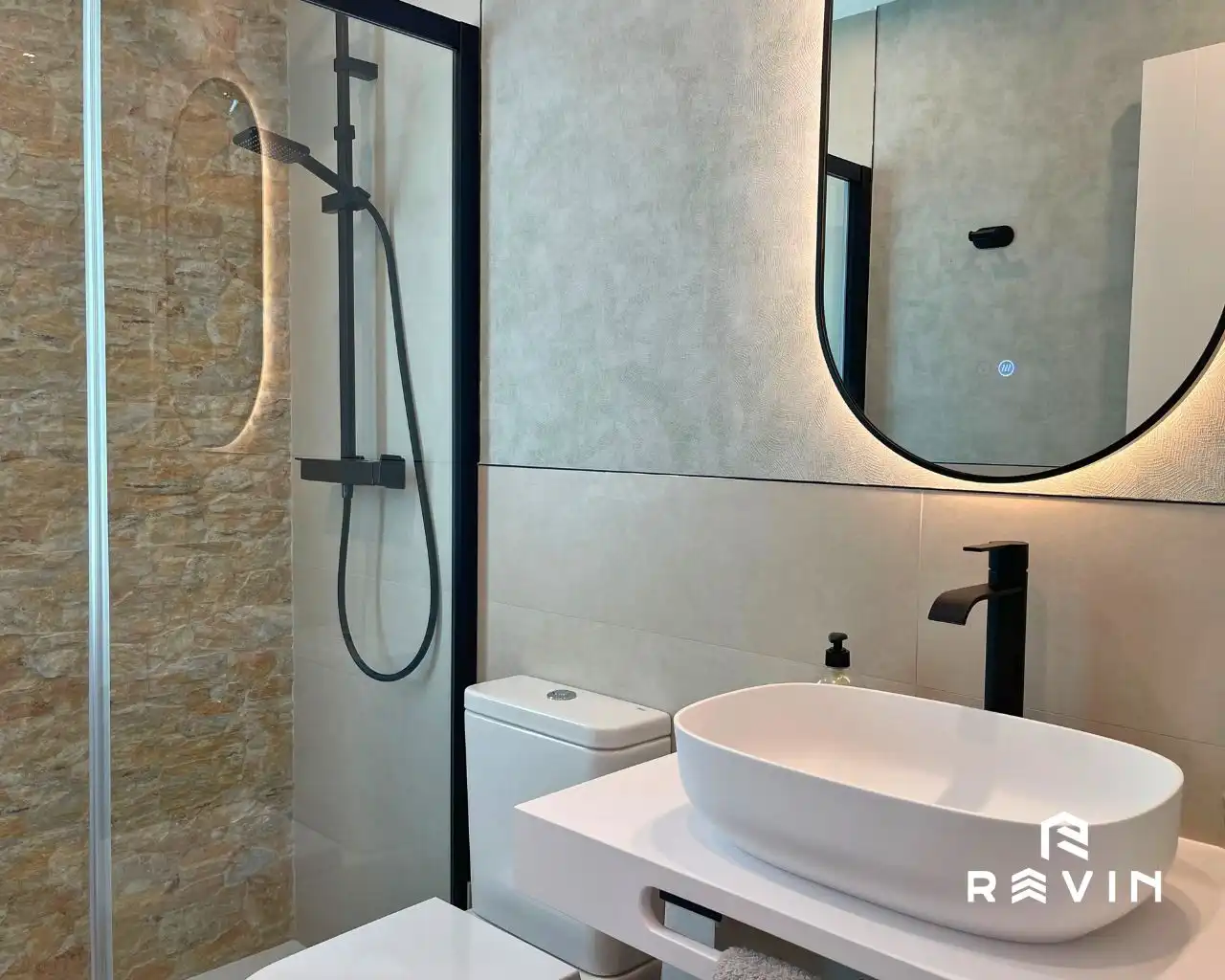 Baño de Casa o chalet en venta en La Guardia de Jaén con Aire acondicionado, Calefacción y Jardín privado