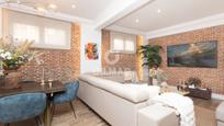 Living room of Flat for sale in  Madrid Capital
