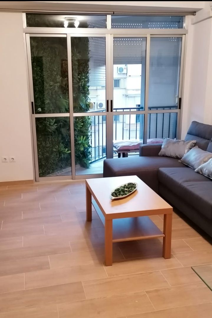 Sala d'estar de Pis de lloguer en  Sevilla Capital amb Moblat