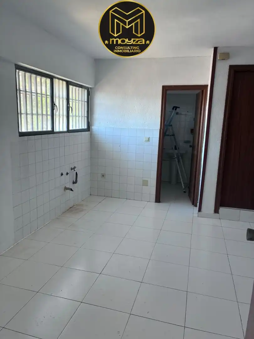 Bany de Edifici en venda en Jaén