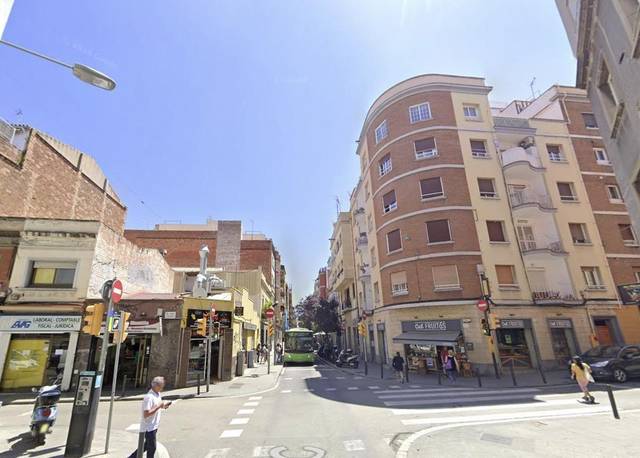 Piso en Venta en  LLOBREGAT DEL en Collblanc