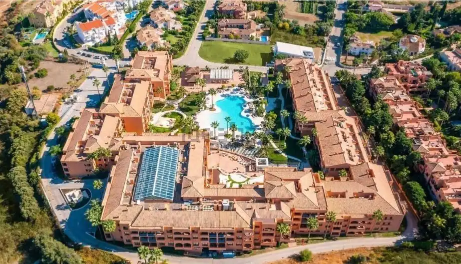 Exterior view of Flat for sale in Benahavís  with Air Conditioner, Heating and Private garden