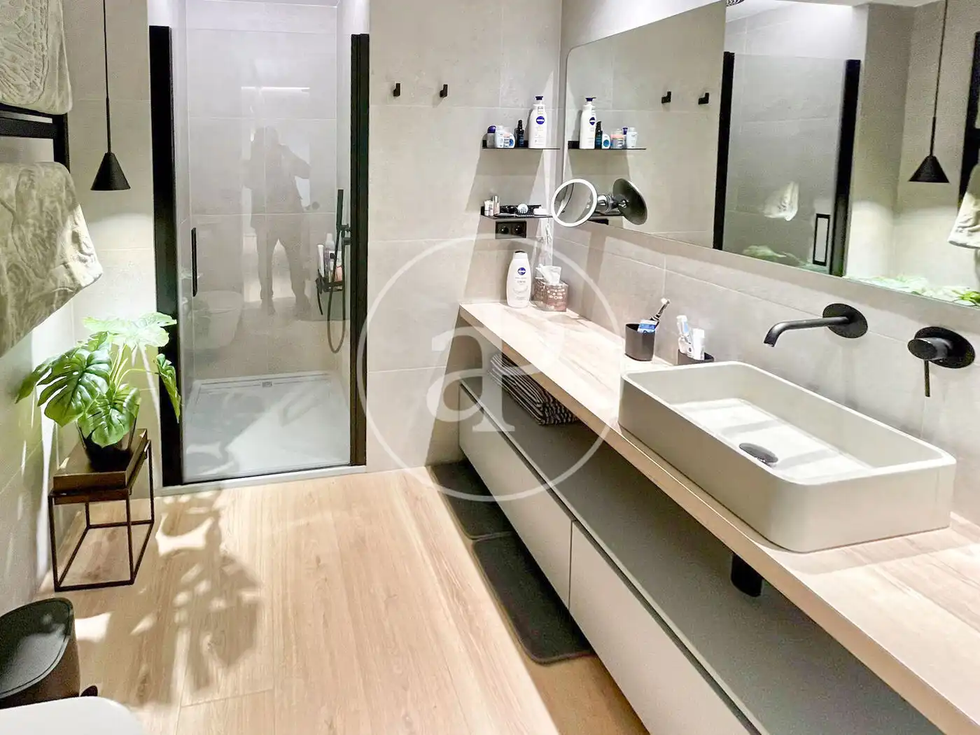 Badezimmer von Wohnung zum Verkauf in Valencia mit Klimaanlage und Heizung