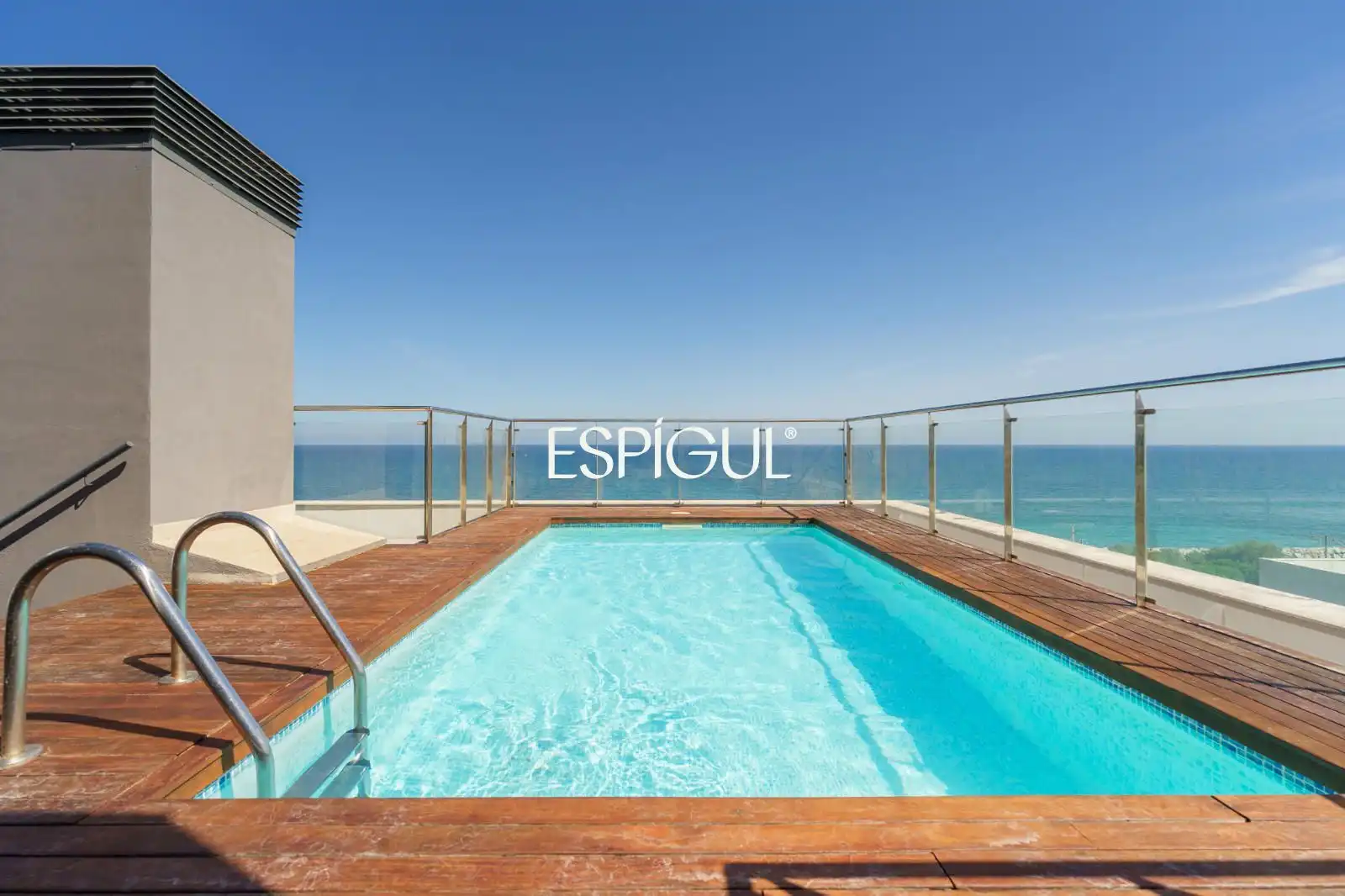 Swimming pool of Flat for sale in Mataró  with Air Conditioner, Heating and Terrace