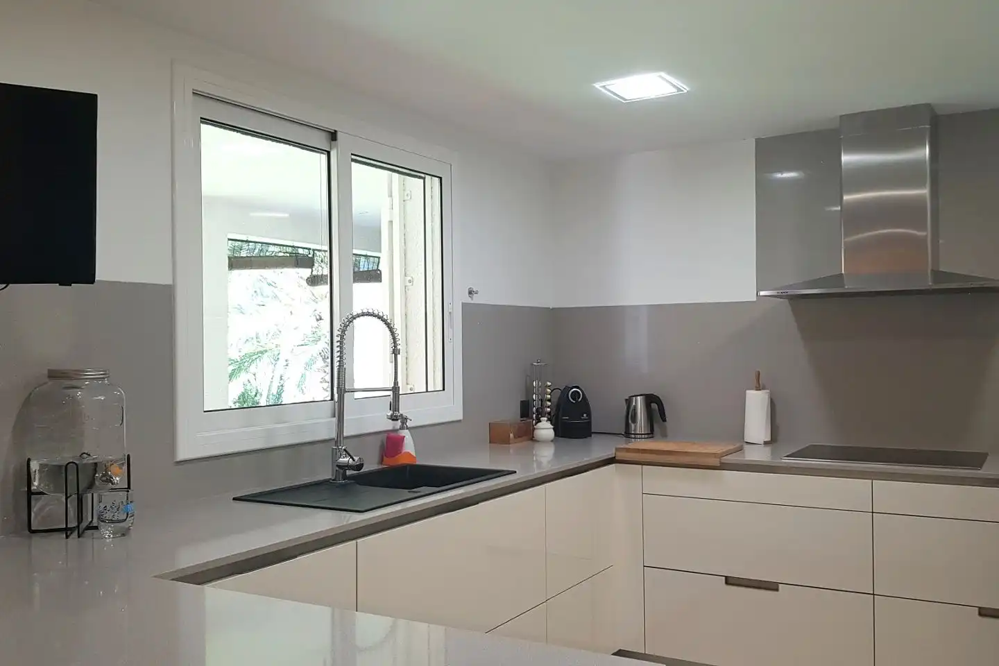 Cuina de Casa o xalet en venda en L'Ametlla de Mar  amb Aire condicionat, Jardí privat i Terrassa