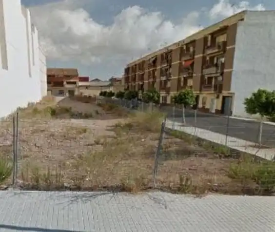 Terreny industrial en venda en Montroi / Montroy