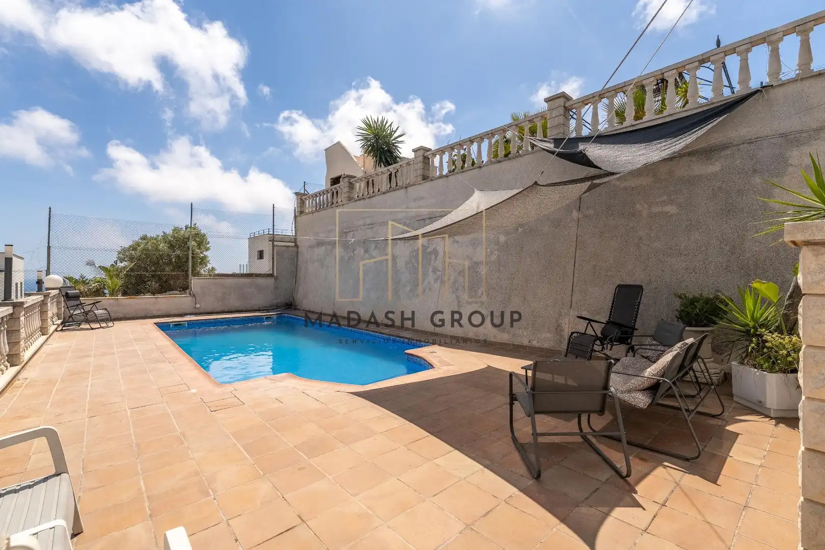 Piscina de Casa o xalet en venda en Calafell amb Aire condicionat, Calefacció i Jardí privat