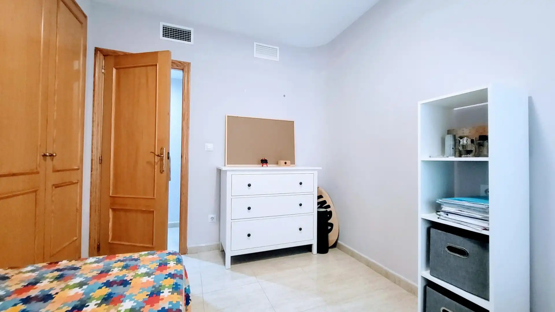 Bedroom of Flat for sale in Daimús  with Air Conditioner, Heating and Storage room