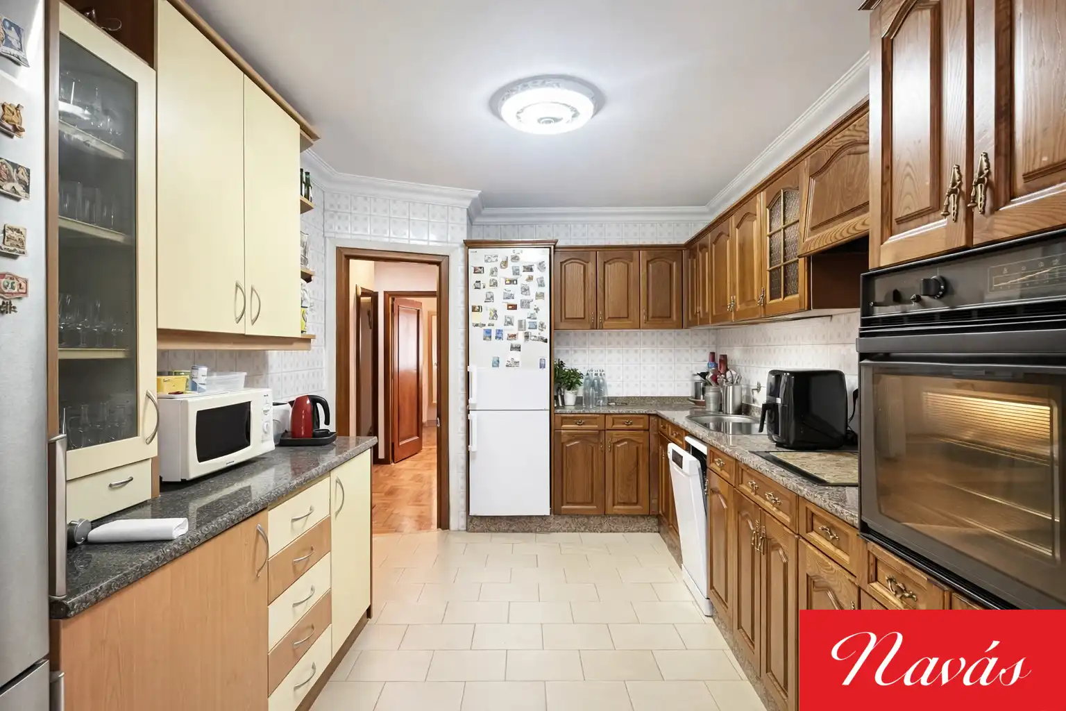 Kitchen of Flat for sale in Vigo   with Heating, Parquet flooring and Storage room