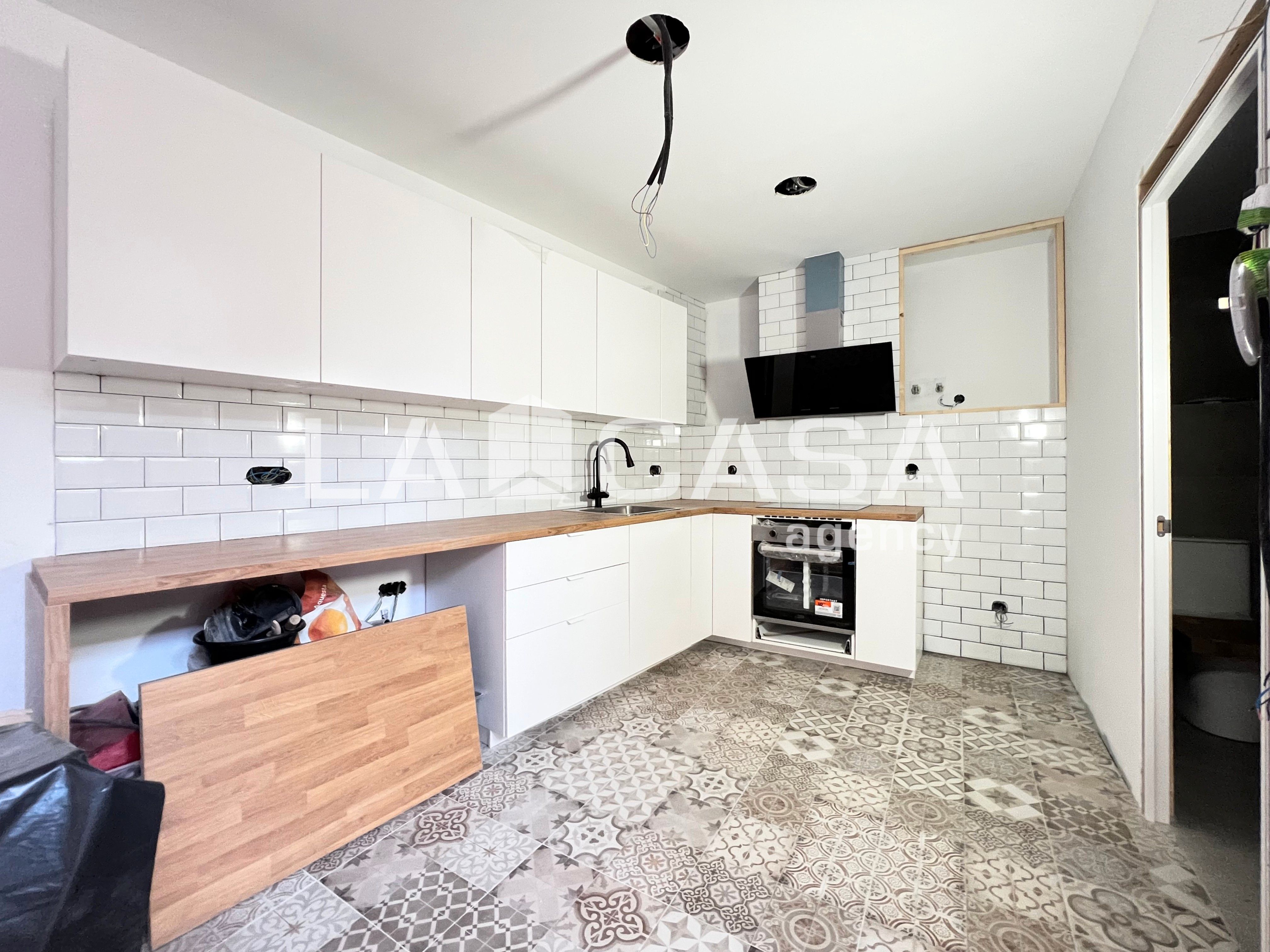 Kitchen of Duplex for sale in Badalona