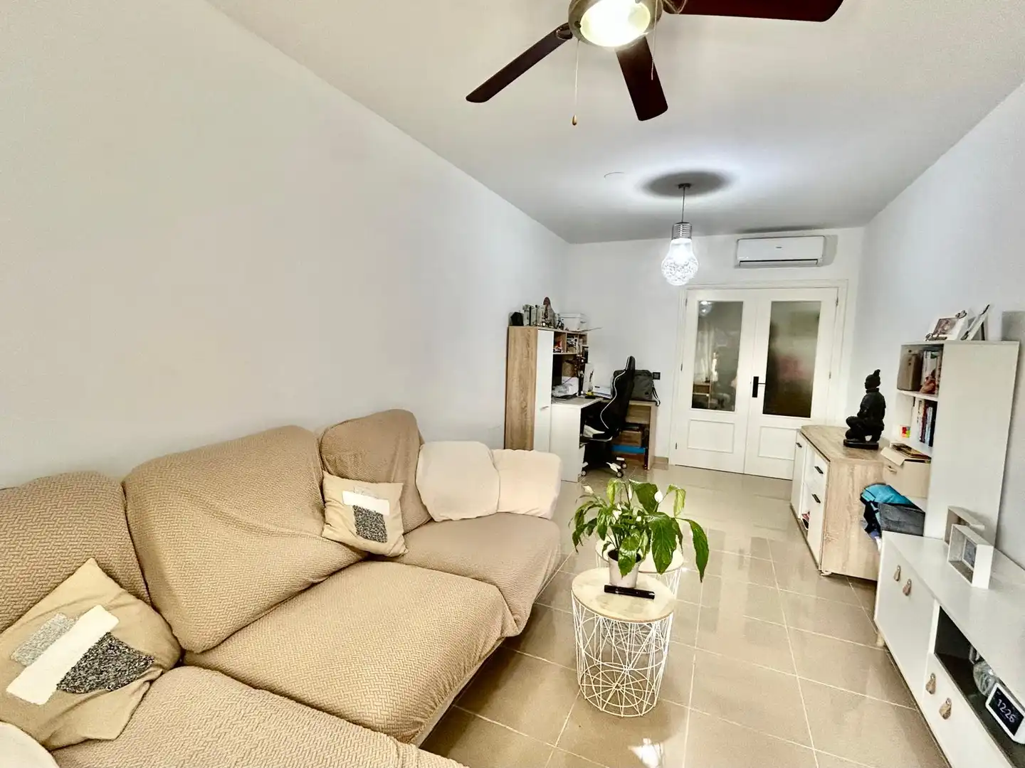 Living room of Flat for sale in Roquetas de Mar  with Air Conditioner, Terrace and Community pool