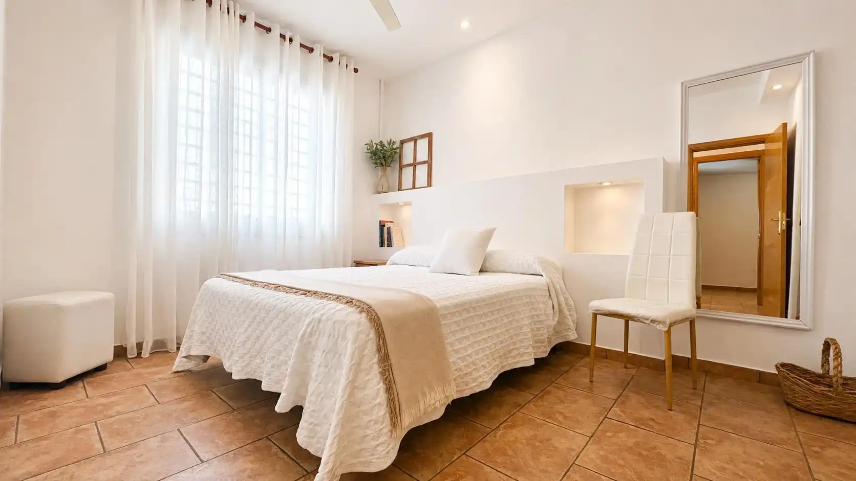 Habitación de Planta baja en venta en Mataró con Aire acondicionado y Trastero