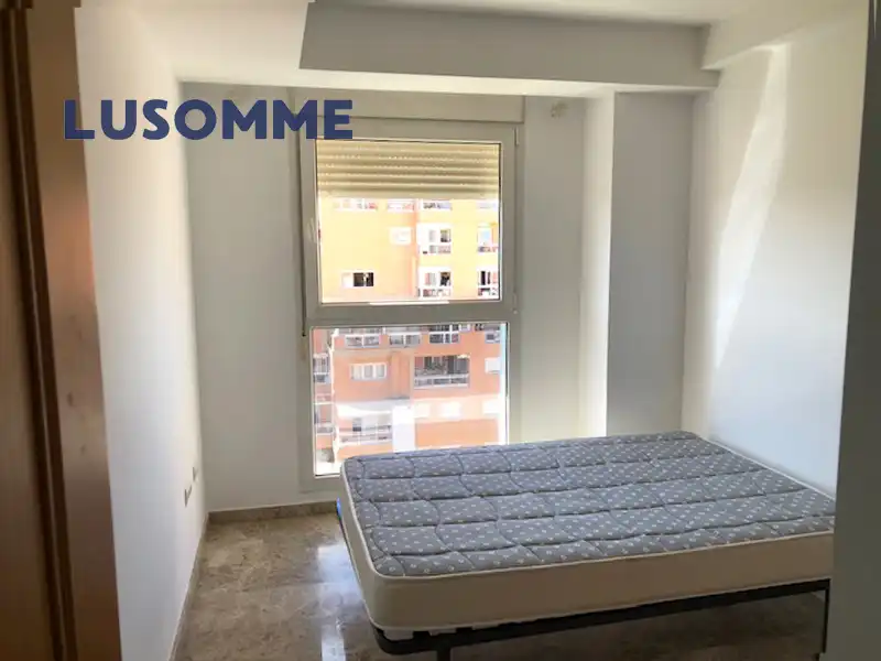 Habitación de Ático de alquiler en Valencia con Aire acondicionado, Terraza y Amueblado