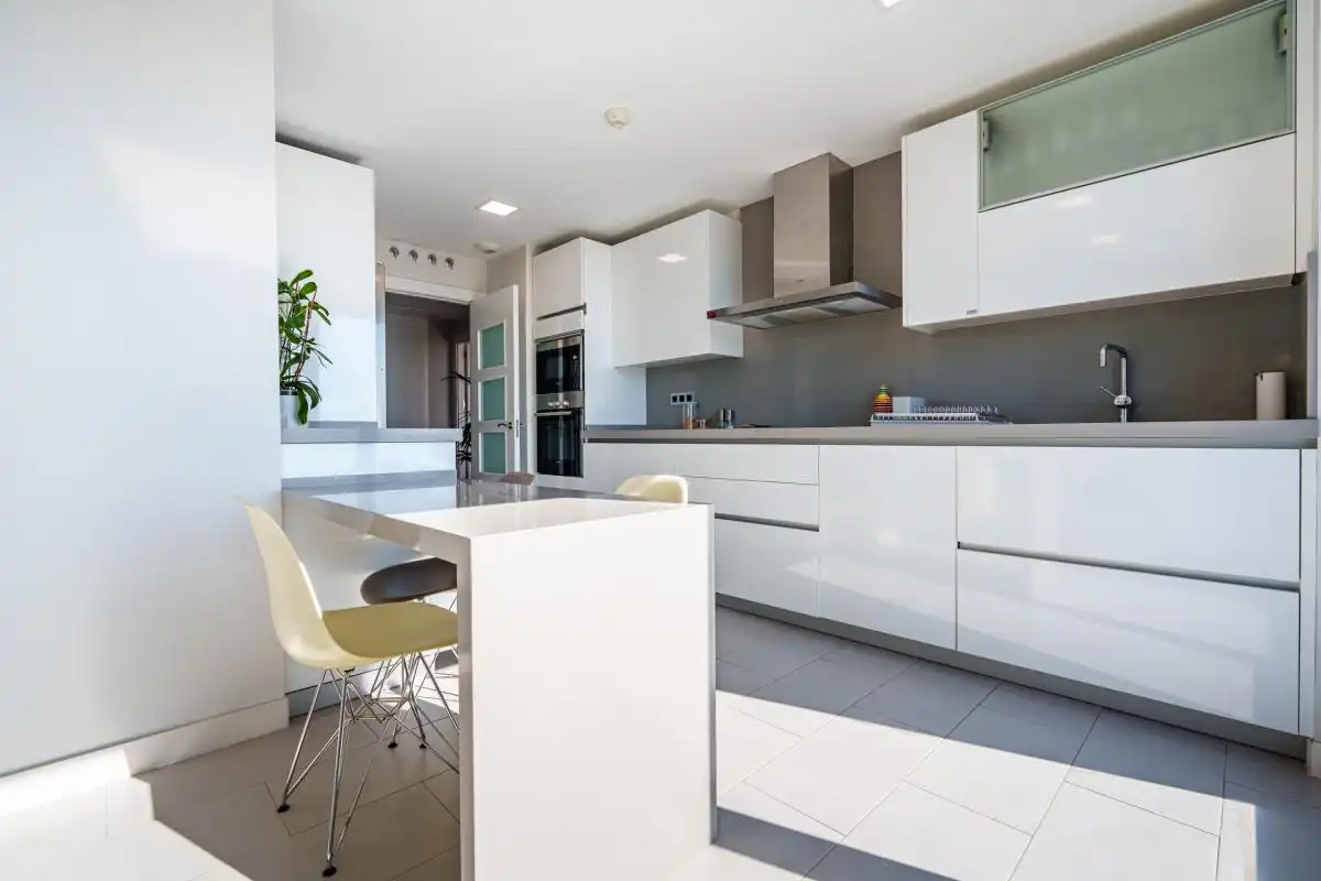 Cocina de Piso en venta en Pozuelo de Alarcón con Aire acondicionado, Calefacción y Jardín privado
