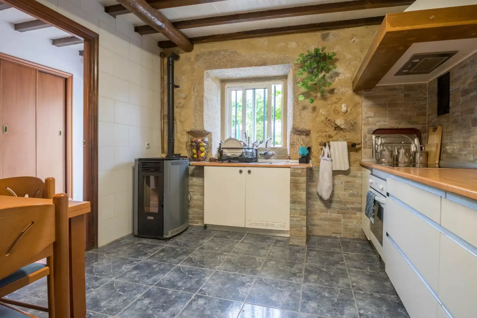 Cocina de Casa o chalet en venta en Culleredo con Calefacción, Jardín privado y Parquet