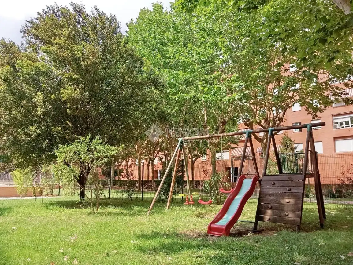 Jardí de Pis en venda en Alcalá de Henares amb Aire condicionat, Calefacció i Terrassa