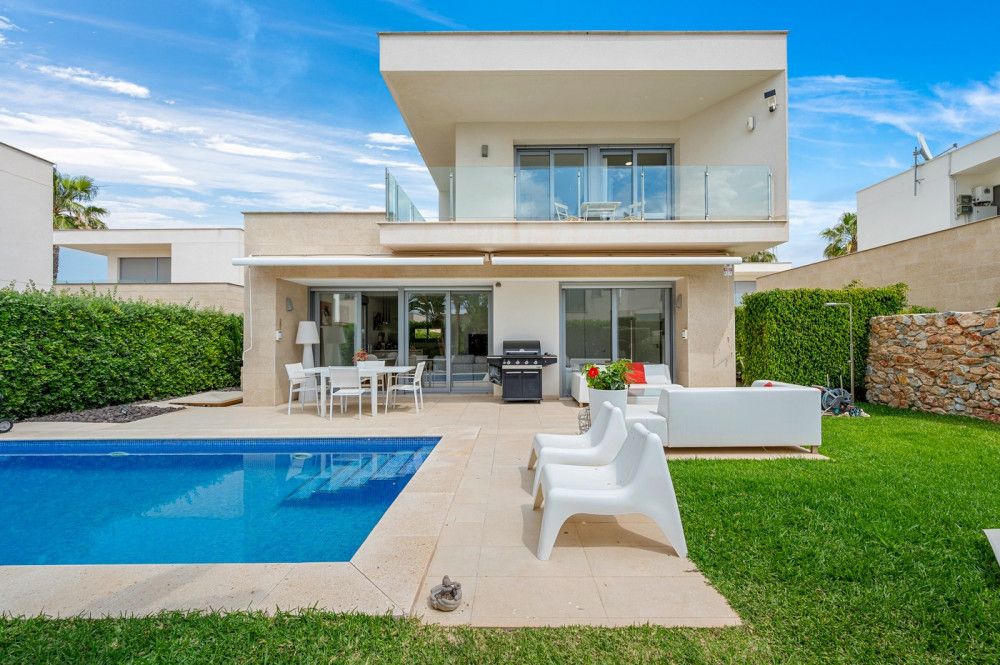 Vista exterior de Casa o chalet en venta en Orihuela con Aire acondicionado y Jacuzzi