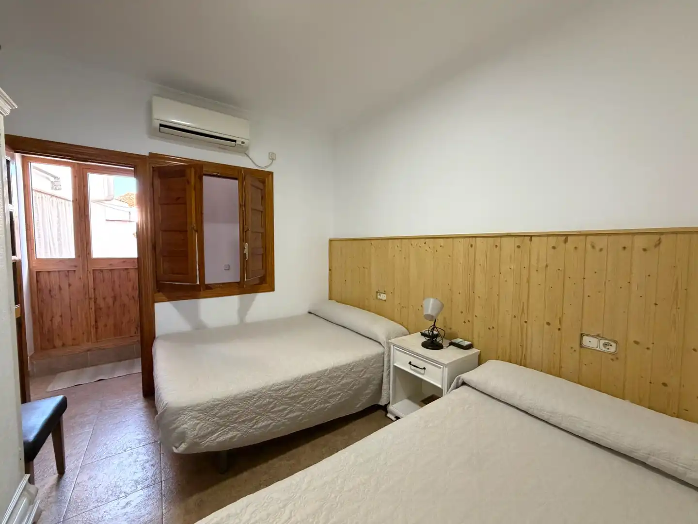 Habitación de Casa adosada en venta en Ardales con Aire acondicionado, Terraza y Amueblado
