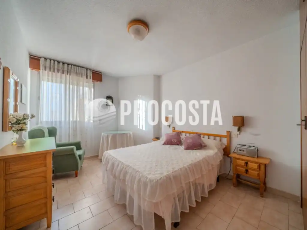 Schlafzimmer von Wohnung zum Verkauf in Almuñécar mit Klimaanlage, Privatgarten und Terrasse