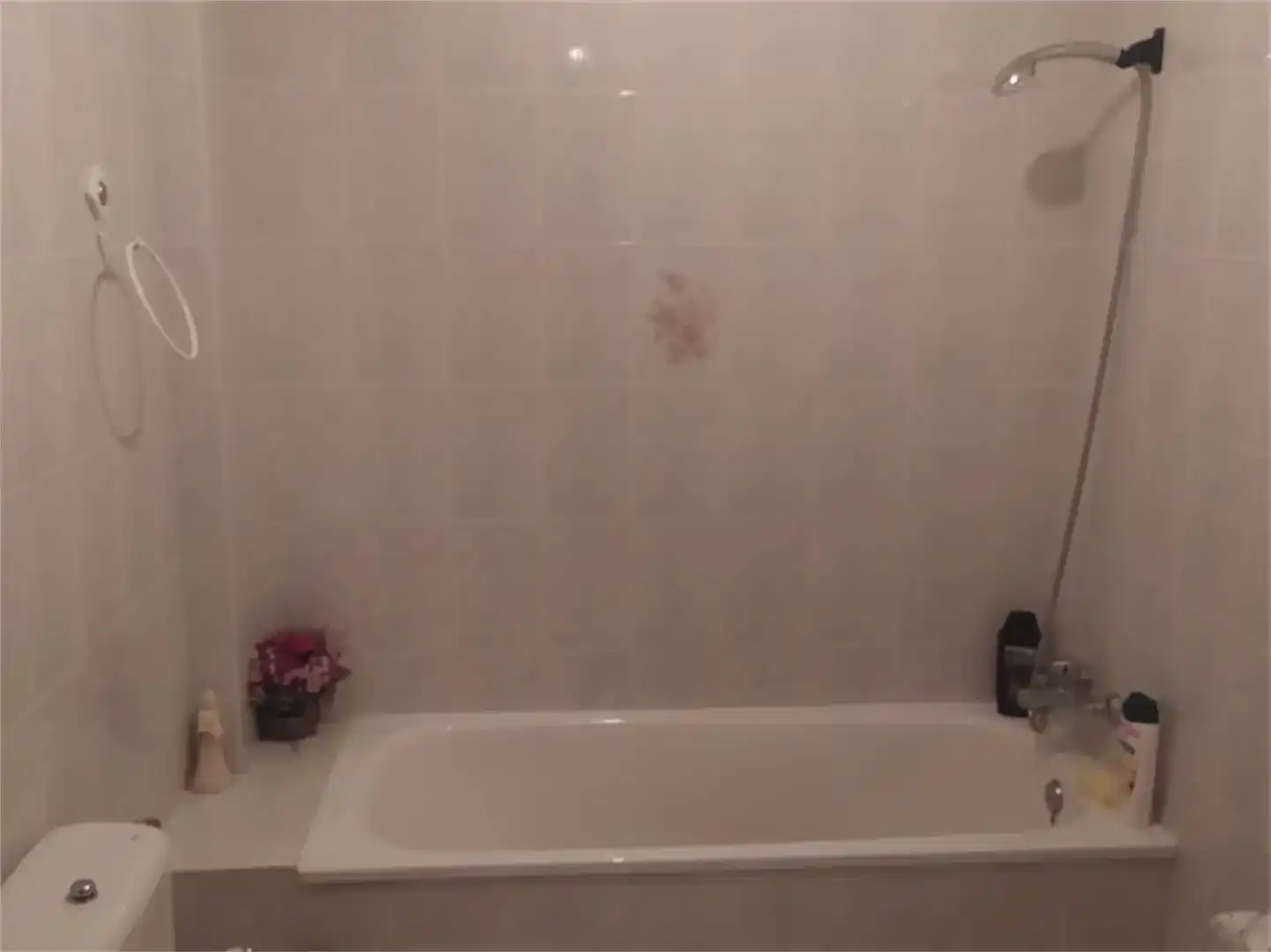 Baño de Piso en venta en Ubrique con Balcón