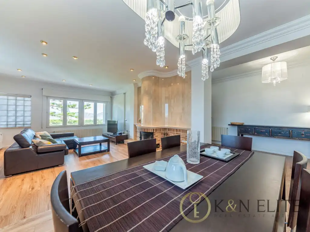 Sala de estar de Casa o chalet en venta en Petrer con Aire acondicionado, Jardín privado y Piscina