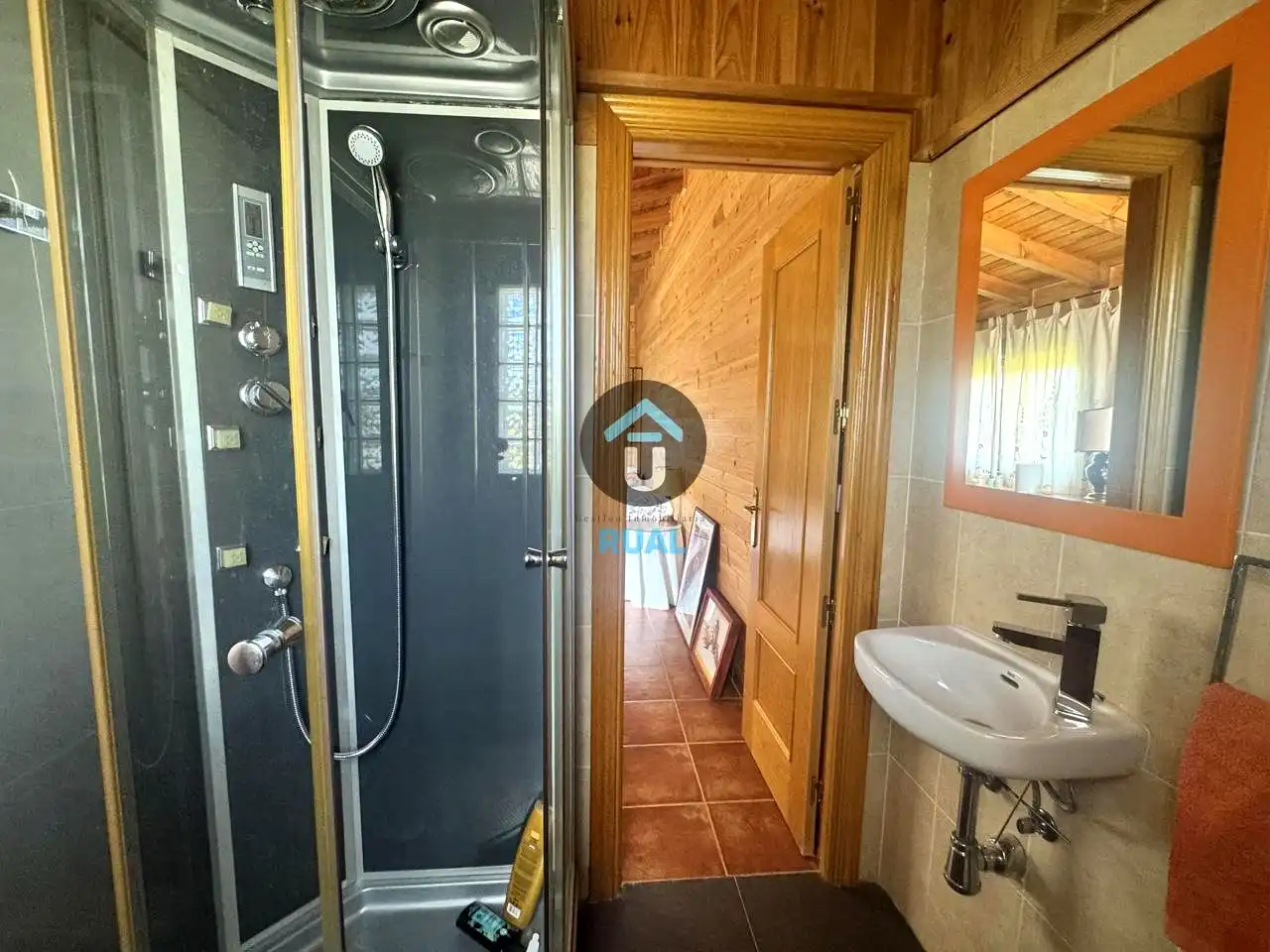 Bathroom of Houses for rent in Navalcán  with Terrace