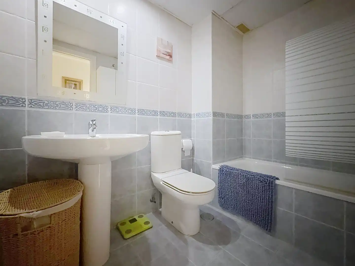Bathroom of Flat for sale in Málaga  with Air Conditioner, Terrace and Community pool