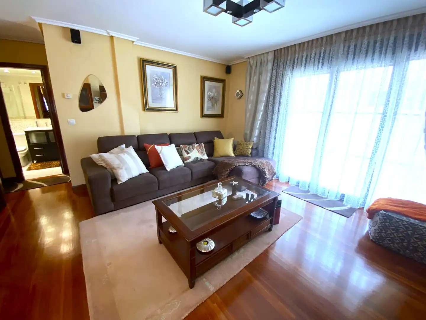 Living room of Houses for sale in Castro-Urdiales  with Heating, Private garden and Parquet flooring