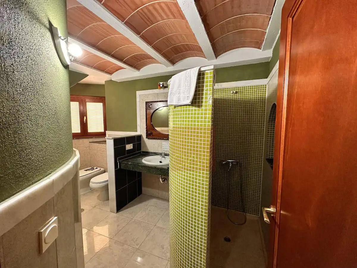Baño de Finca rústica en venta en Benalúa, Granada