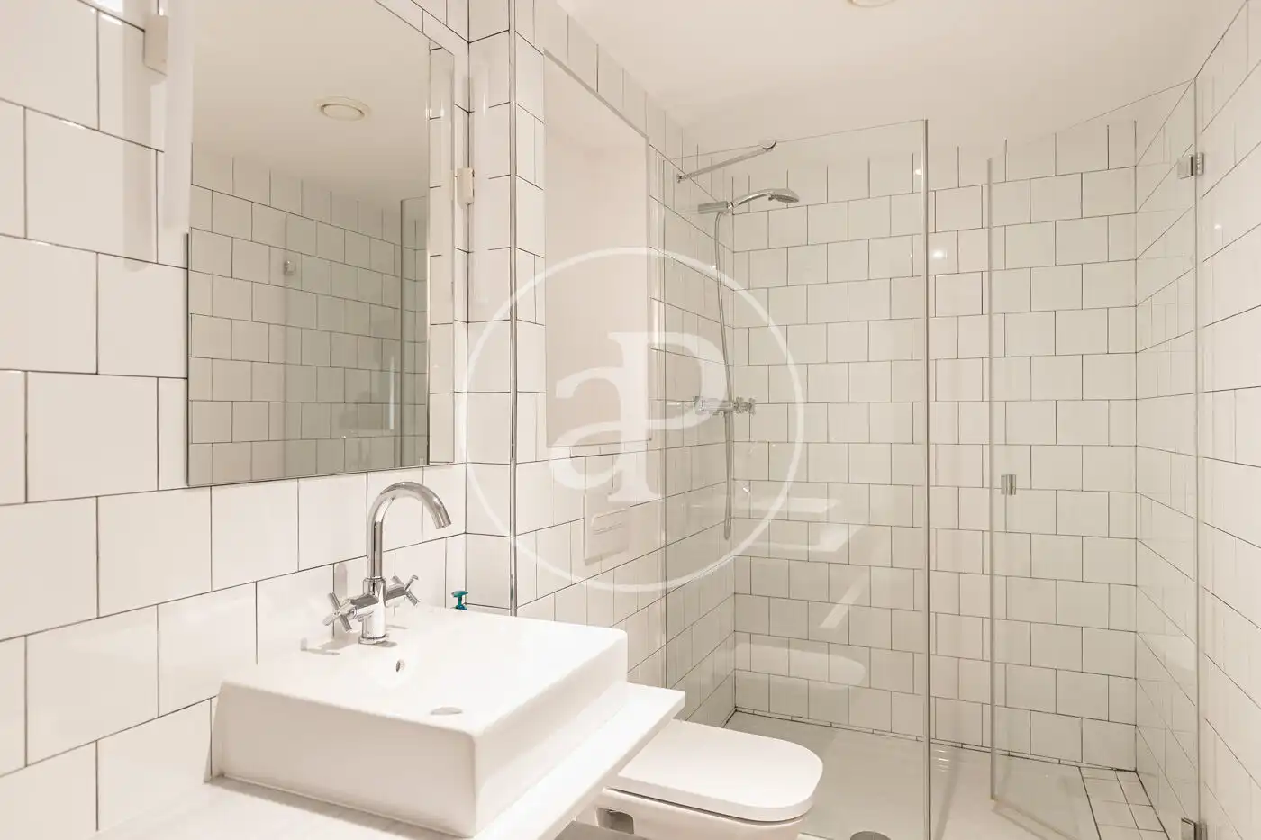 Baño de Piso en venta en Barcelona con Aire acondicionado, Calefacción y Balcón
