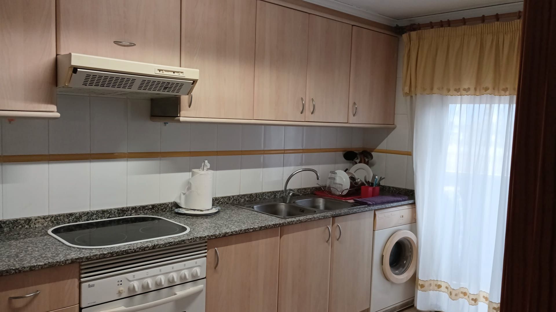 Cuina de Apartament de lloguer en Sagunto / Sagunt amb Aire condicionat, Moblat i Forn