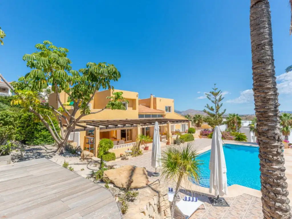 Houses for sale in Avenida Europa, Poble Nou - Montiboli