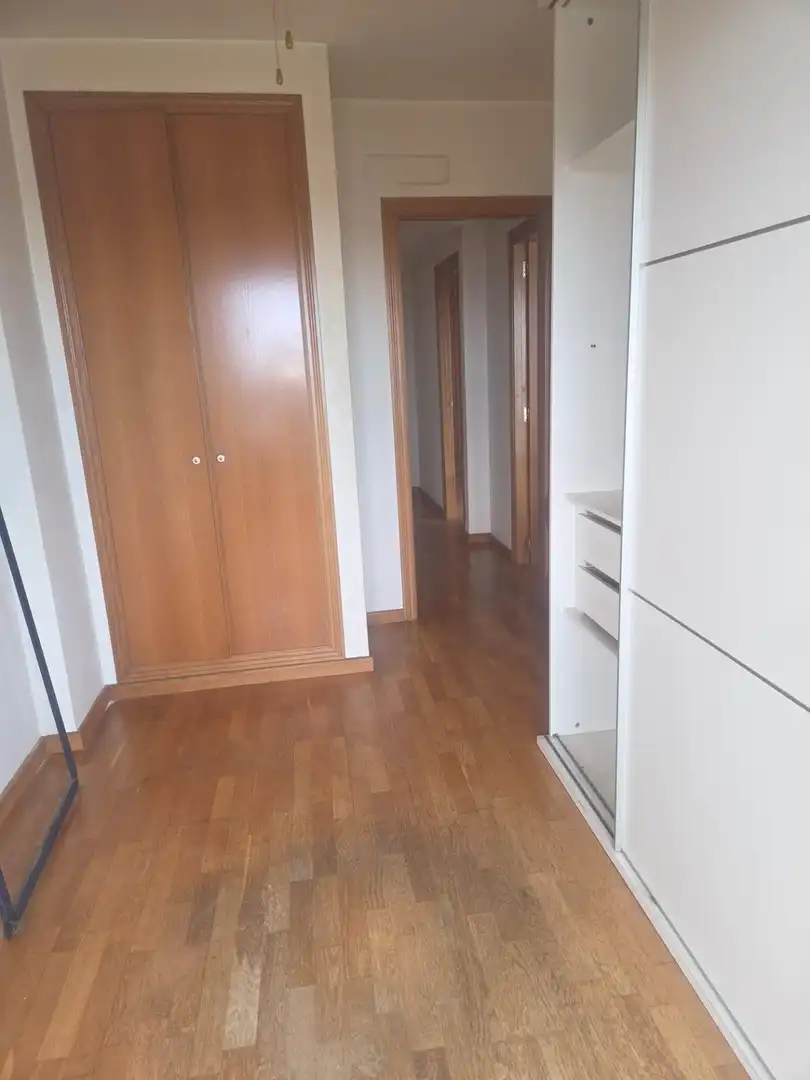 Flat for rent in Valencia  with Air Conditioner, Parquet flooring and Balcony
