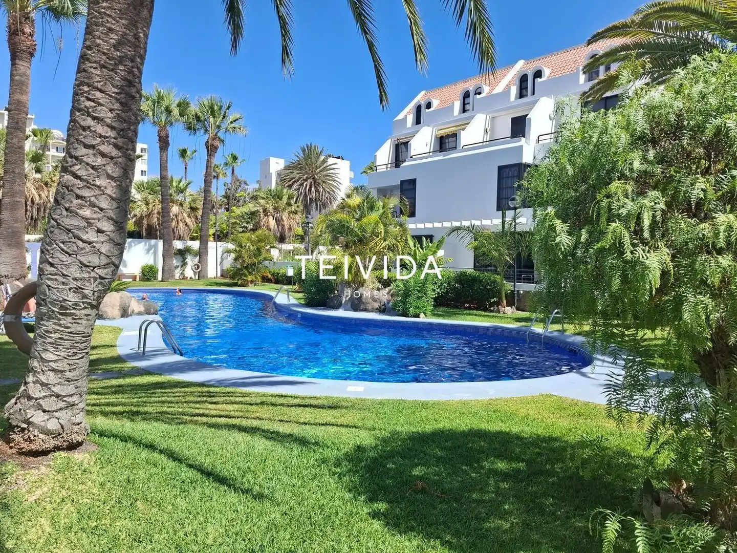 Flat with pool for sale in Avenida Rafael Puig Lluvina, imagen 2