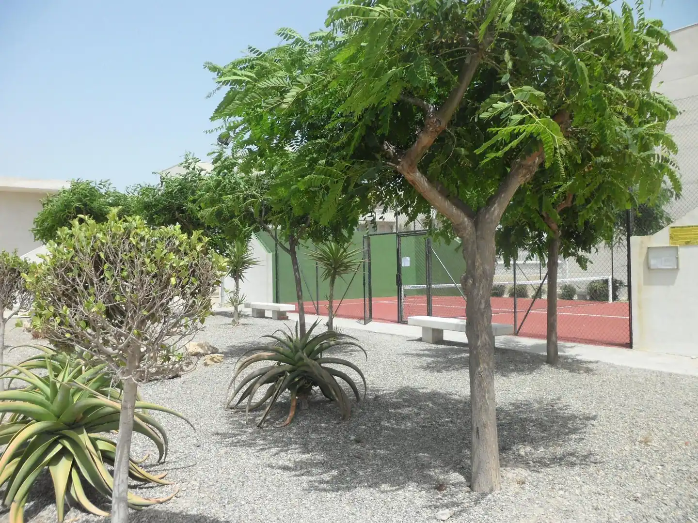 Jardín de Piso en venta en Almería con Trastero, Amueblado y Piscina comunitaria