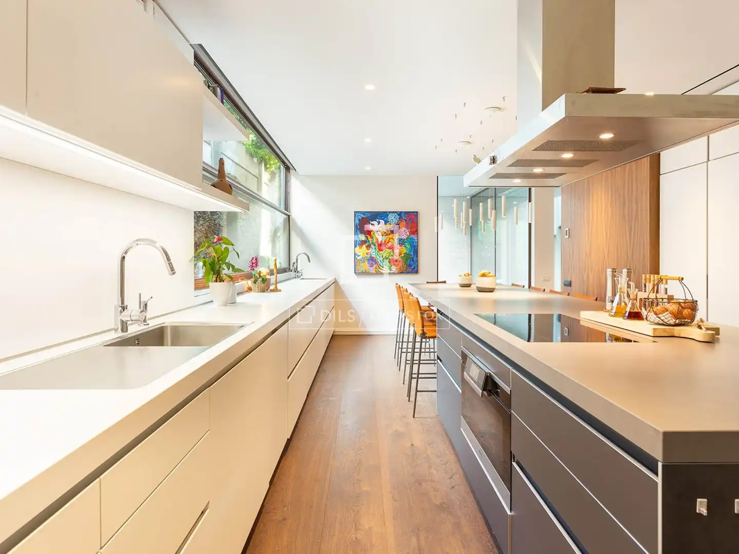 Cocina de Casa o chalet en venta en Barcelona con Aire acondicionado, Calefacción y Jardín privado