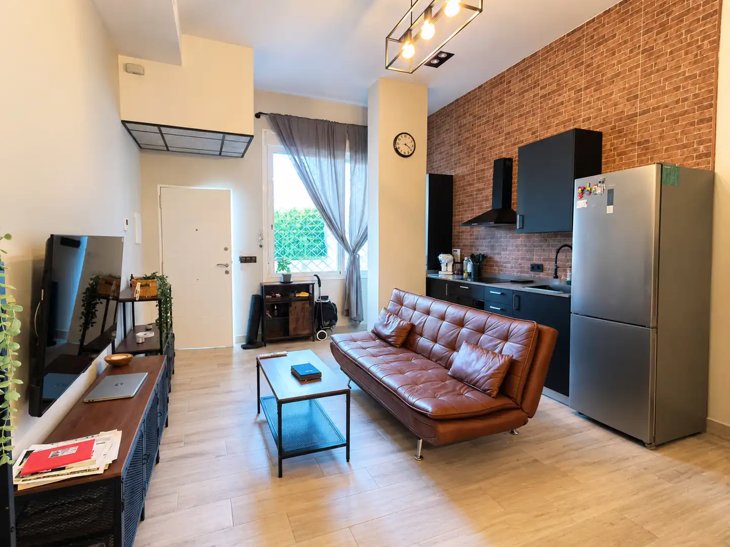 Apartament amb ascensor en venda a Calle Cueva de Menga